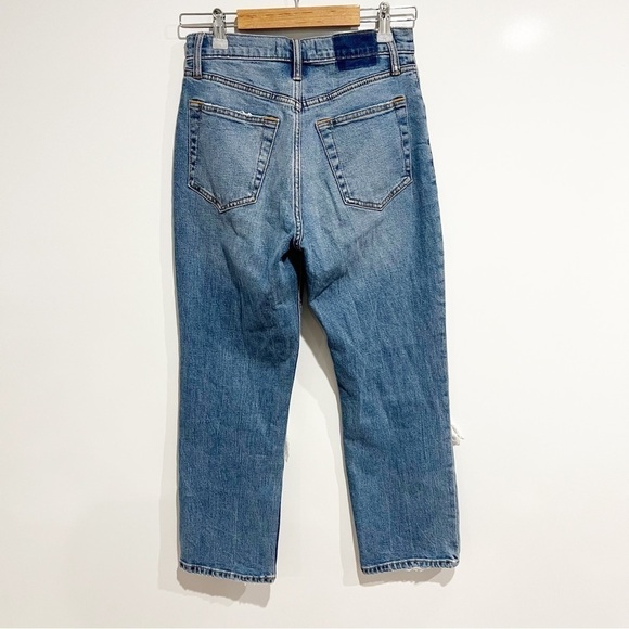Abercrombie & Fitch Ultra High Rise Ankle Straight Jean - Picture 7 of 13